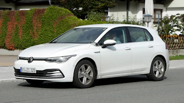 Volkswagen Golf facelift - spyshot 3