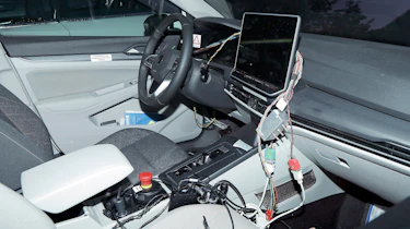 Volkswagen Golf facelift - spyshot 7