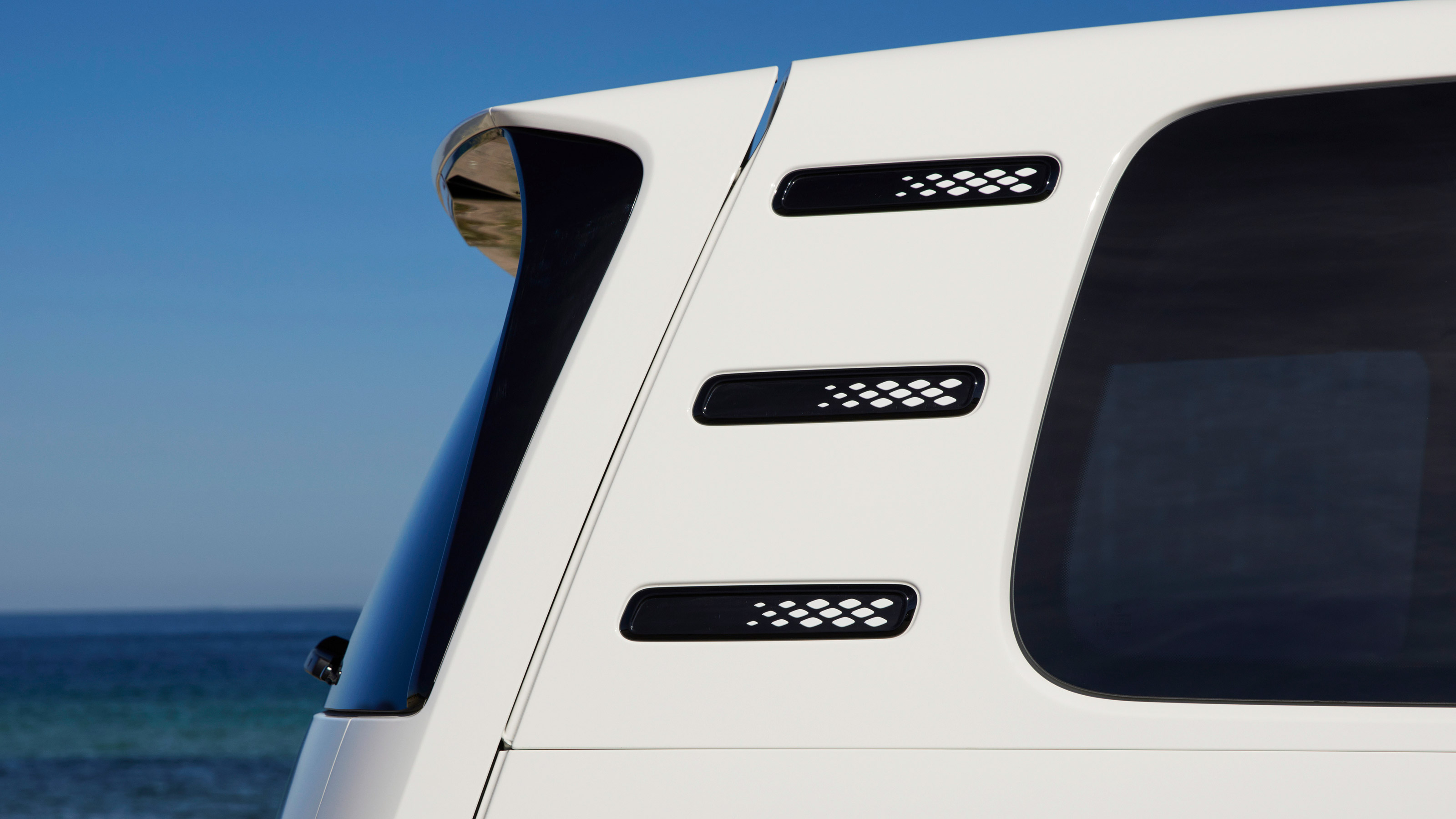 Volkswagen ID. Buzz - side detail