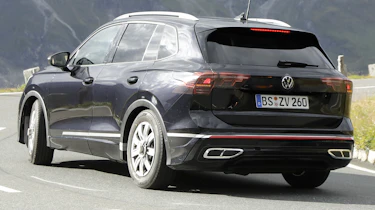 VW Tiguan - rear cornering