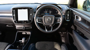 Volvo C40 Recharge - dash