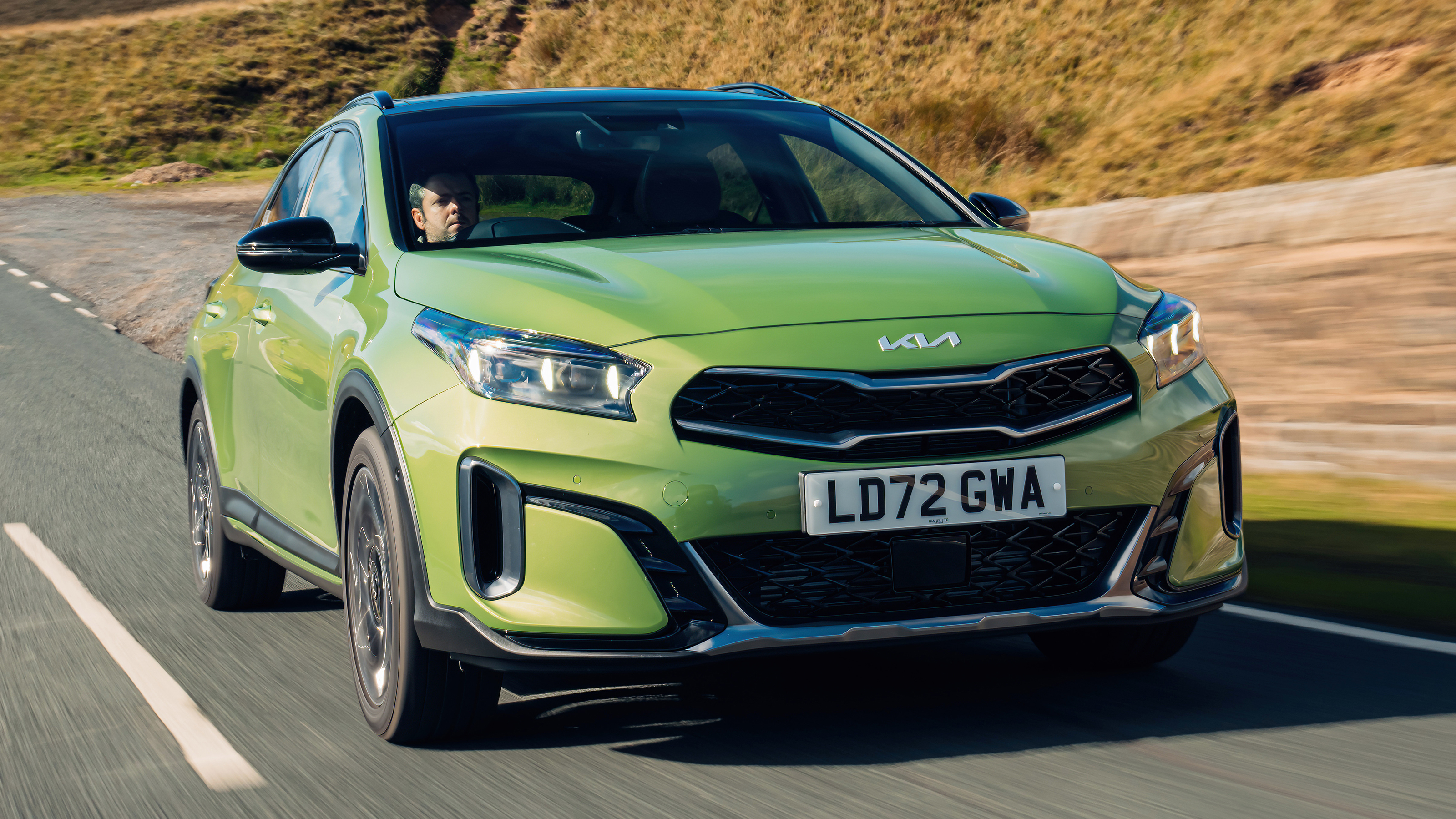 Kia XCeed - front tracking