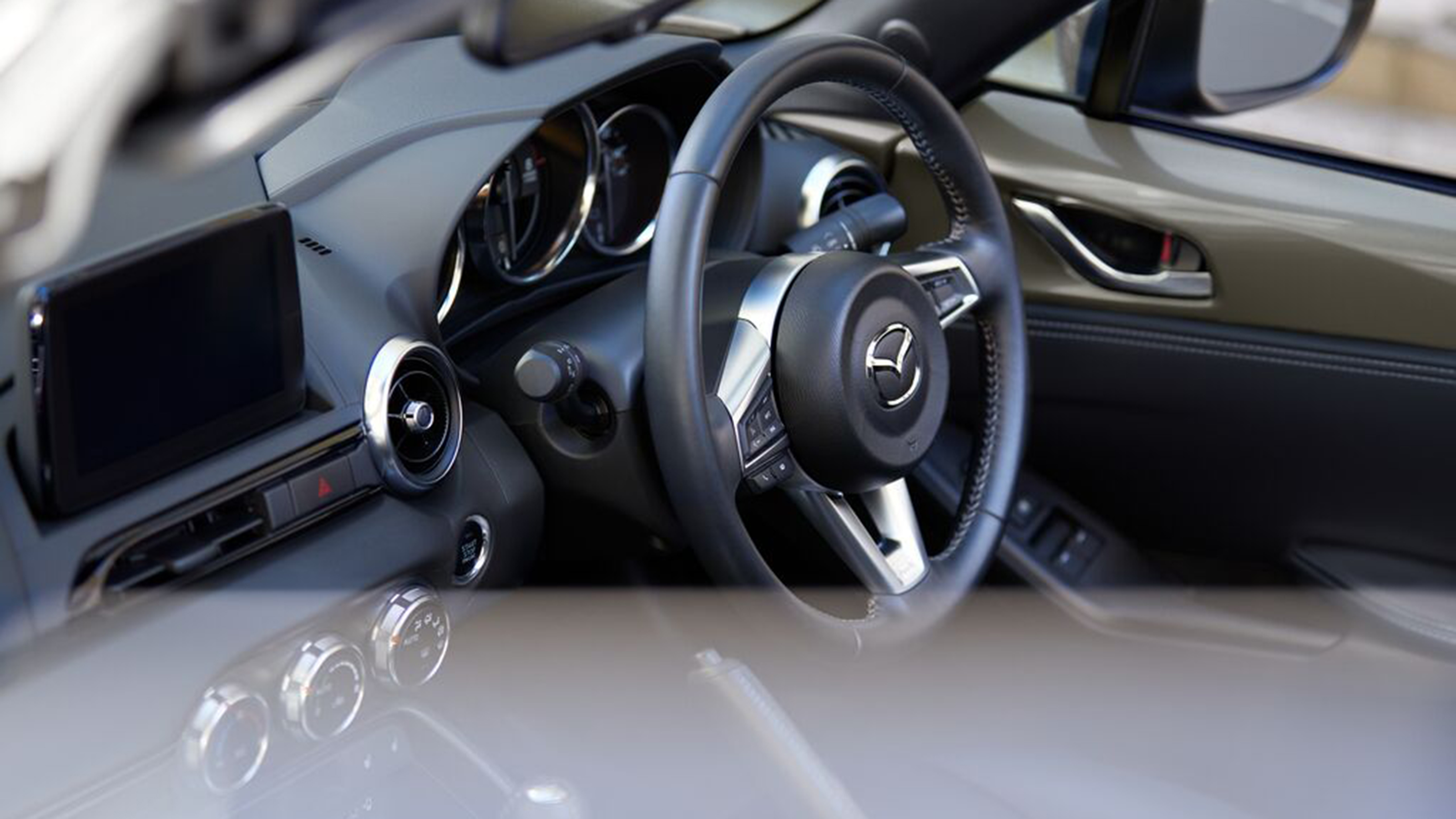 2023 Mazda MX-5 - interior