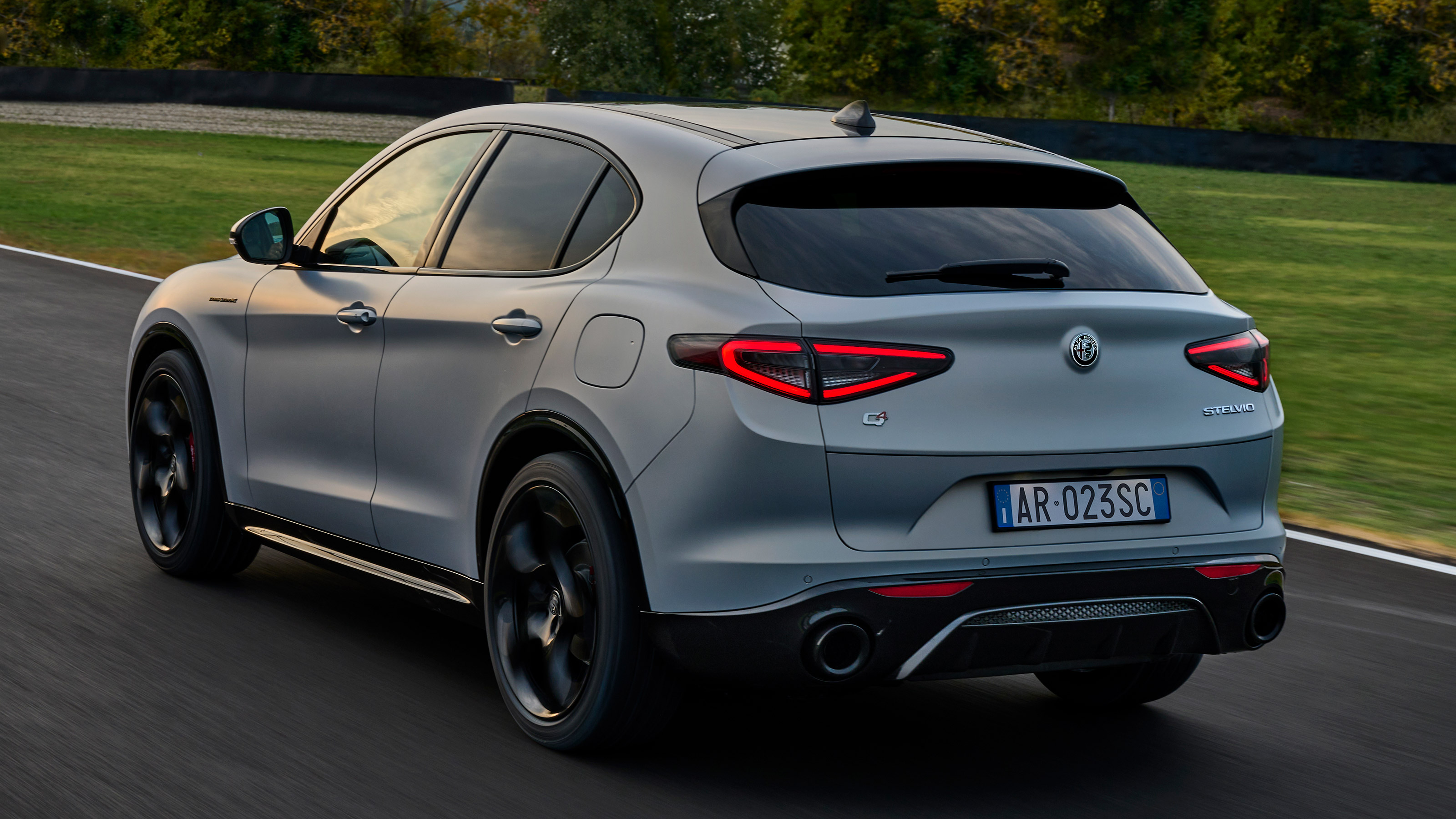 Alfa Romeo Stelvio facelift - rear action