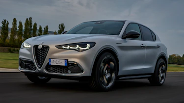 Alfa Romeo Stelvio facelift - front action