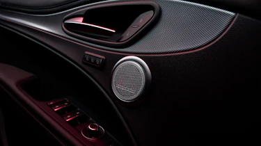 Alfa Romeo Stelvio facelift - door