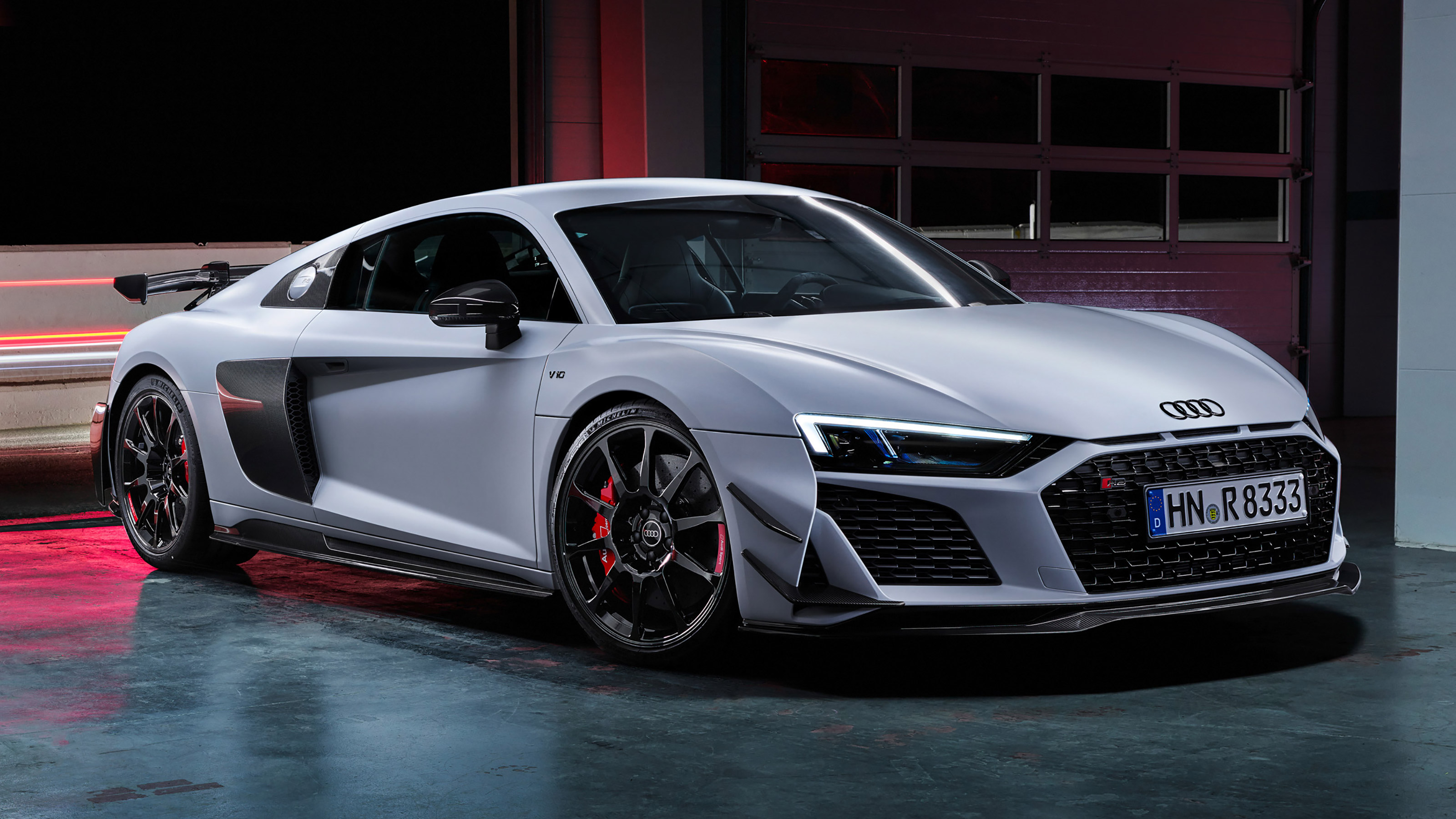 Audi R8 V10 GT RWD - front static