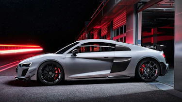 Audi R8 V10 GT RWD - side