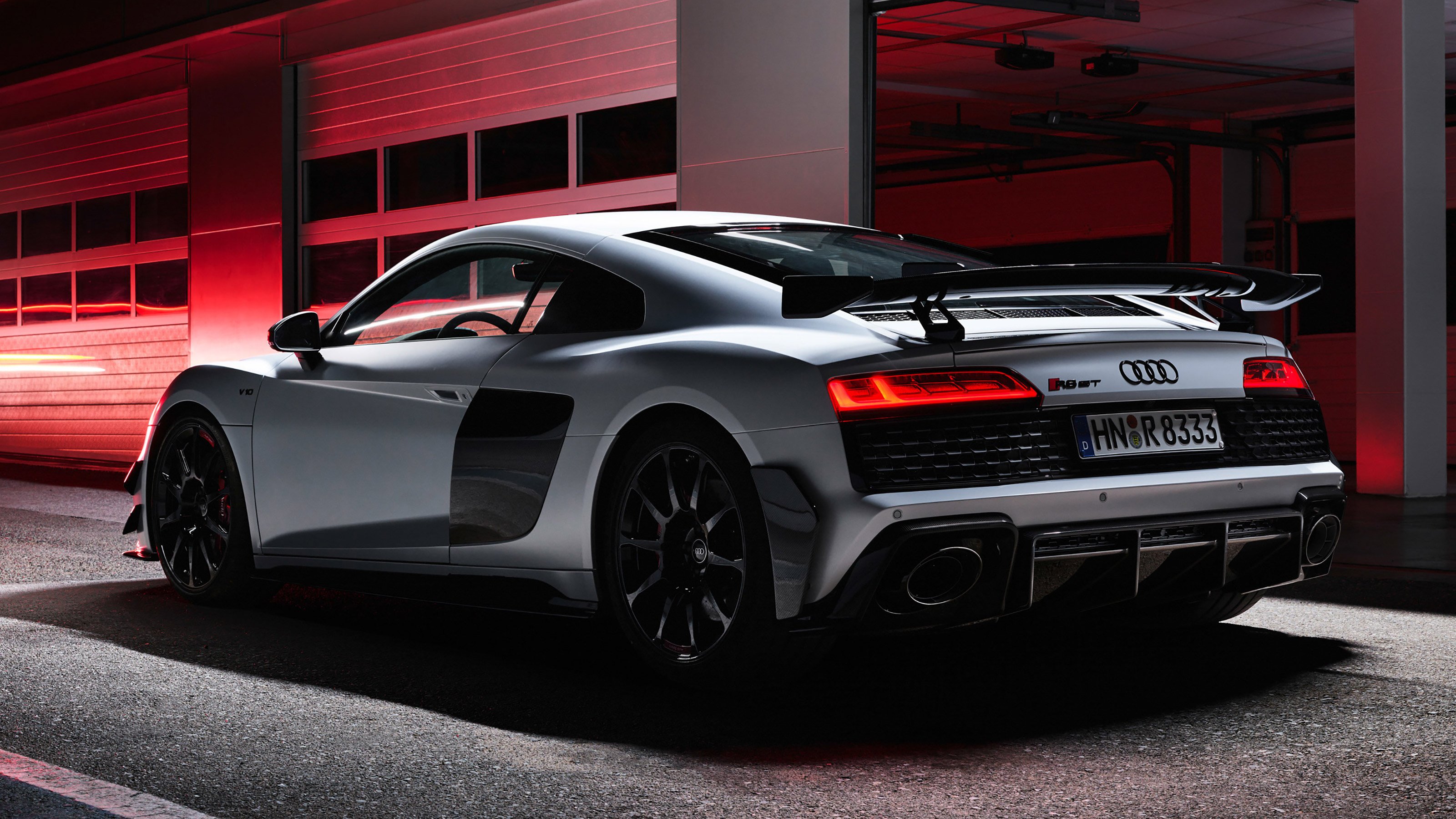 Audi R8 V10 GT RWD - rear static