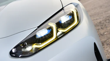 BMW M4 CSL - headlight