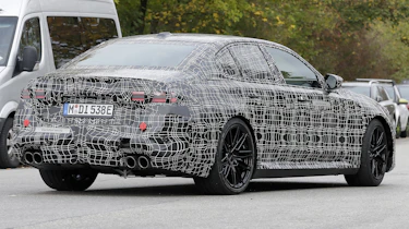 BMW M5 Hybrid - rear tracking