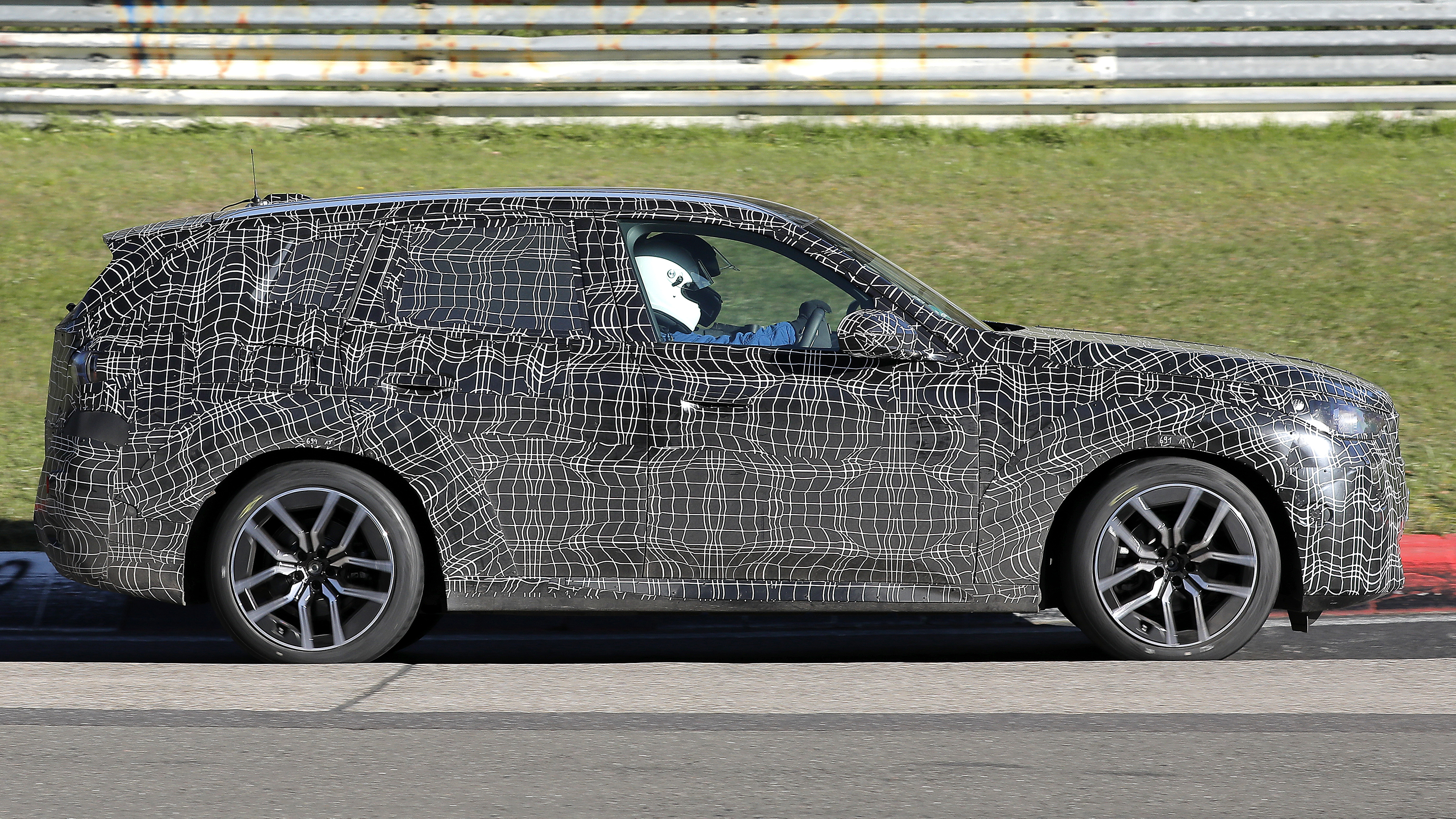 BMW X3 Nurburgring testing - side