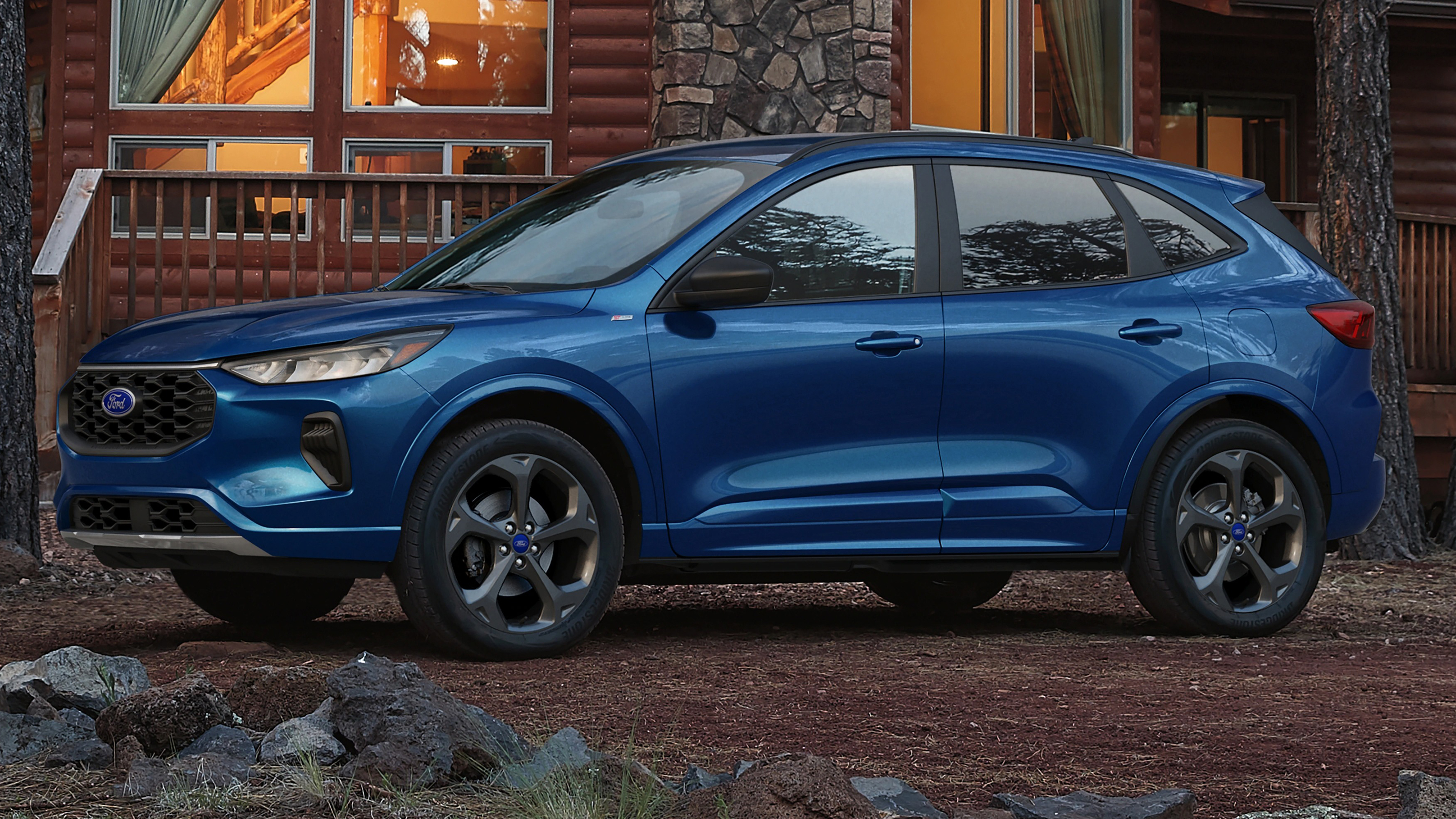 Ford Escape (Kuga facelift) - side static