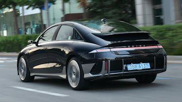 Hyundai Ioniq 6 - rear tracking