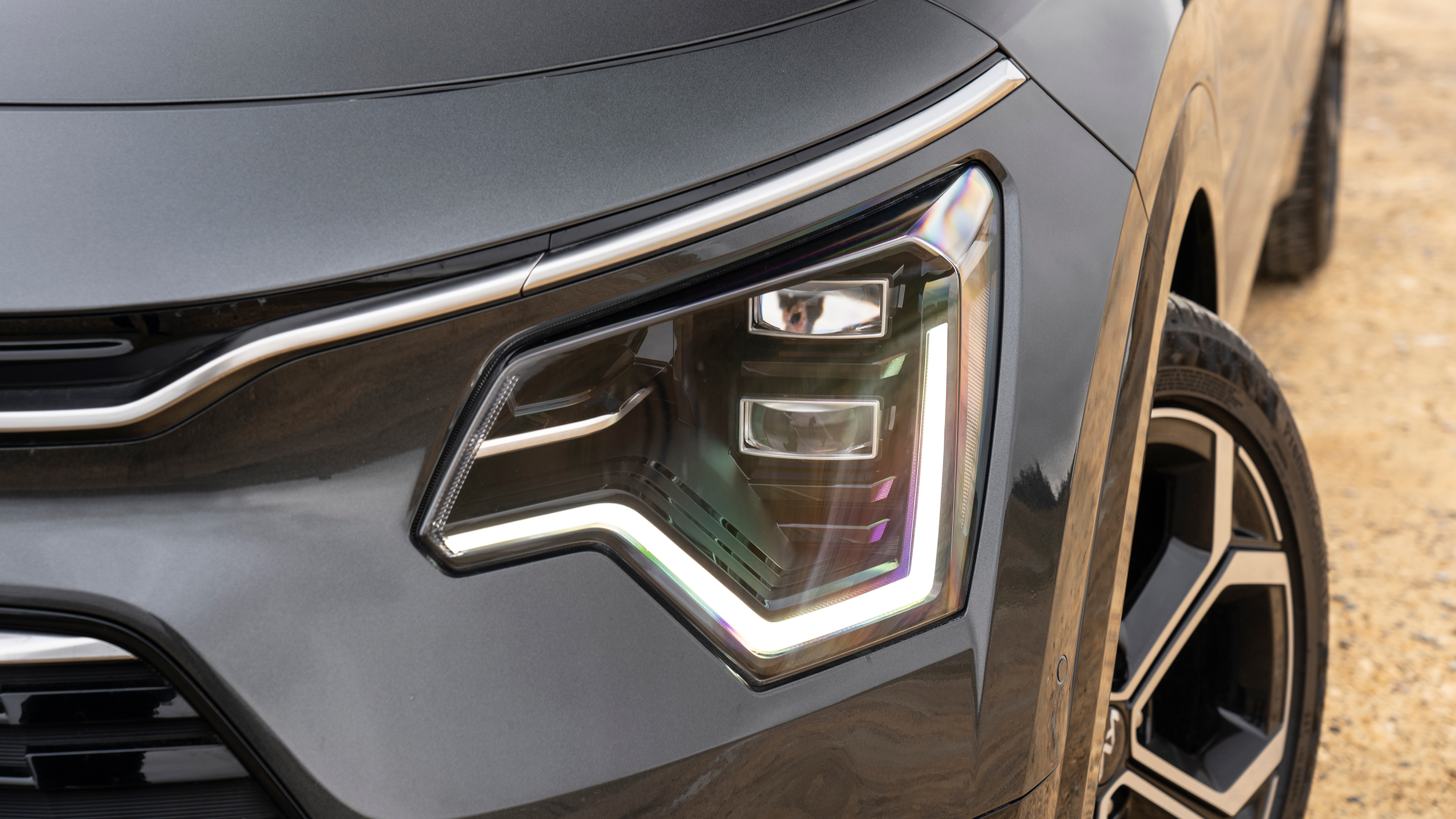 Kia Niro - headlight