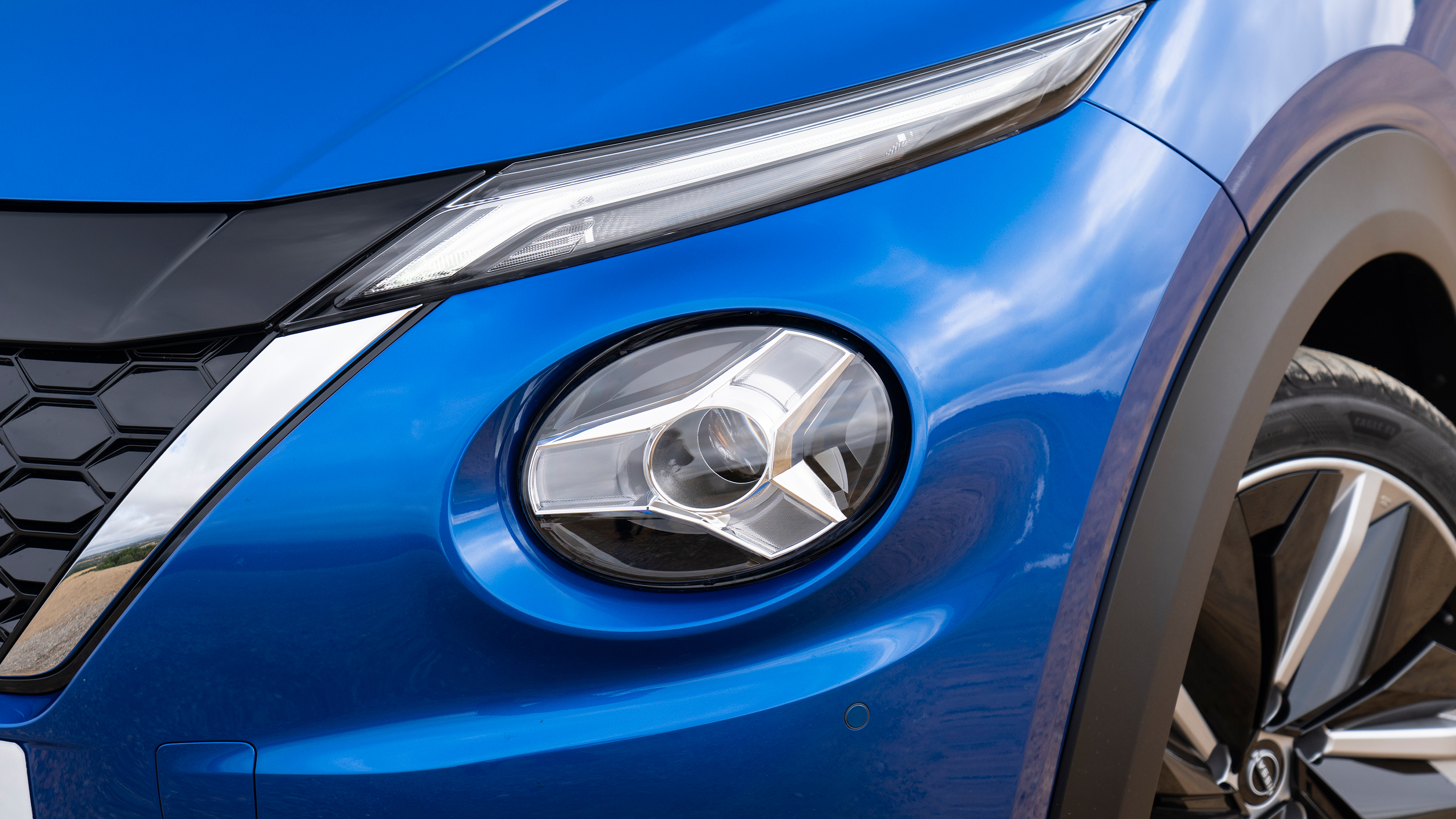 Nissan Juke - headlight