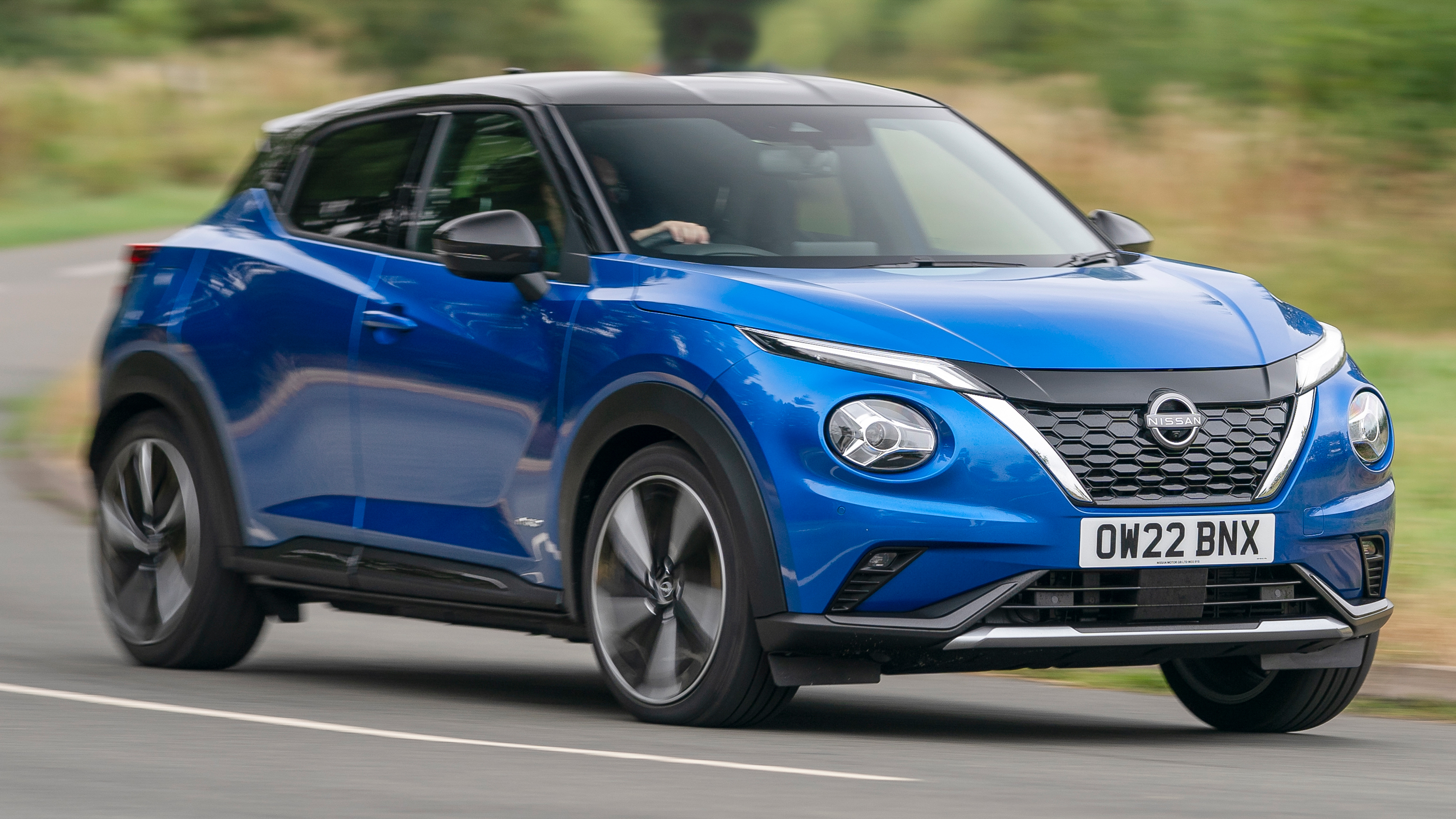 Nissan Juke - front cornering