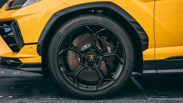 Lamborghini Urus Performante - front wheel