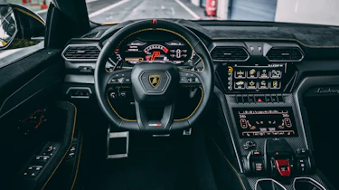 Lamborghini Urus Performante - interior