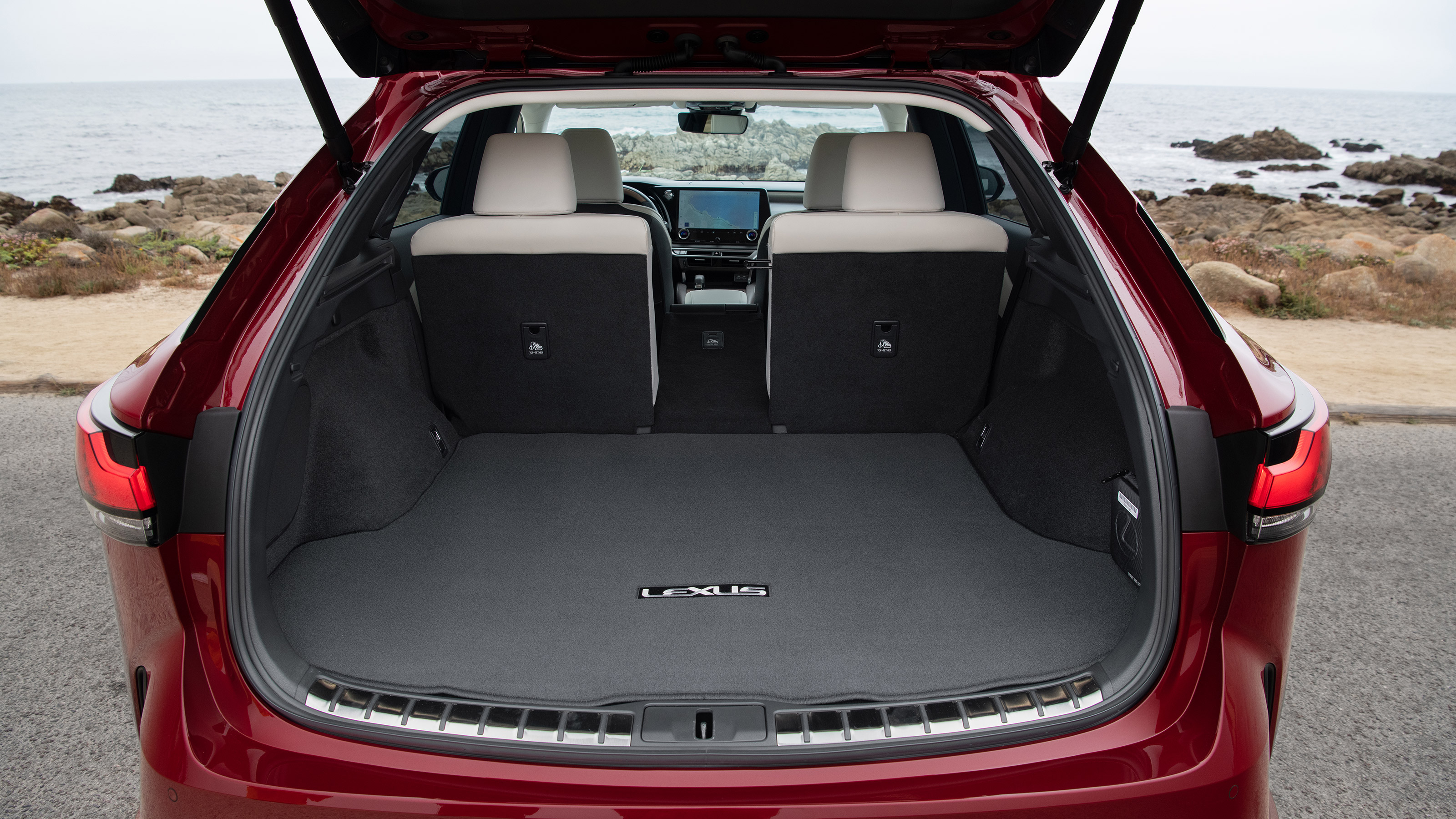 Lexus RX 350h - boot