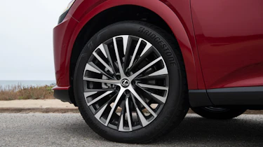 Lexus RX 350h - wheel