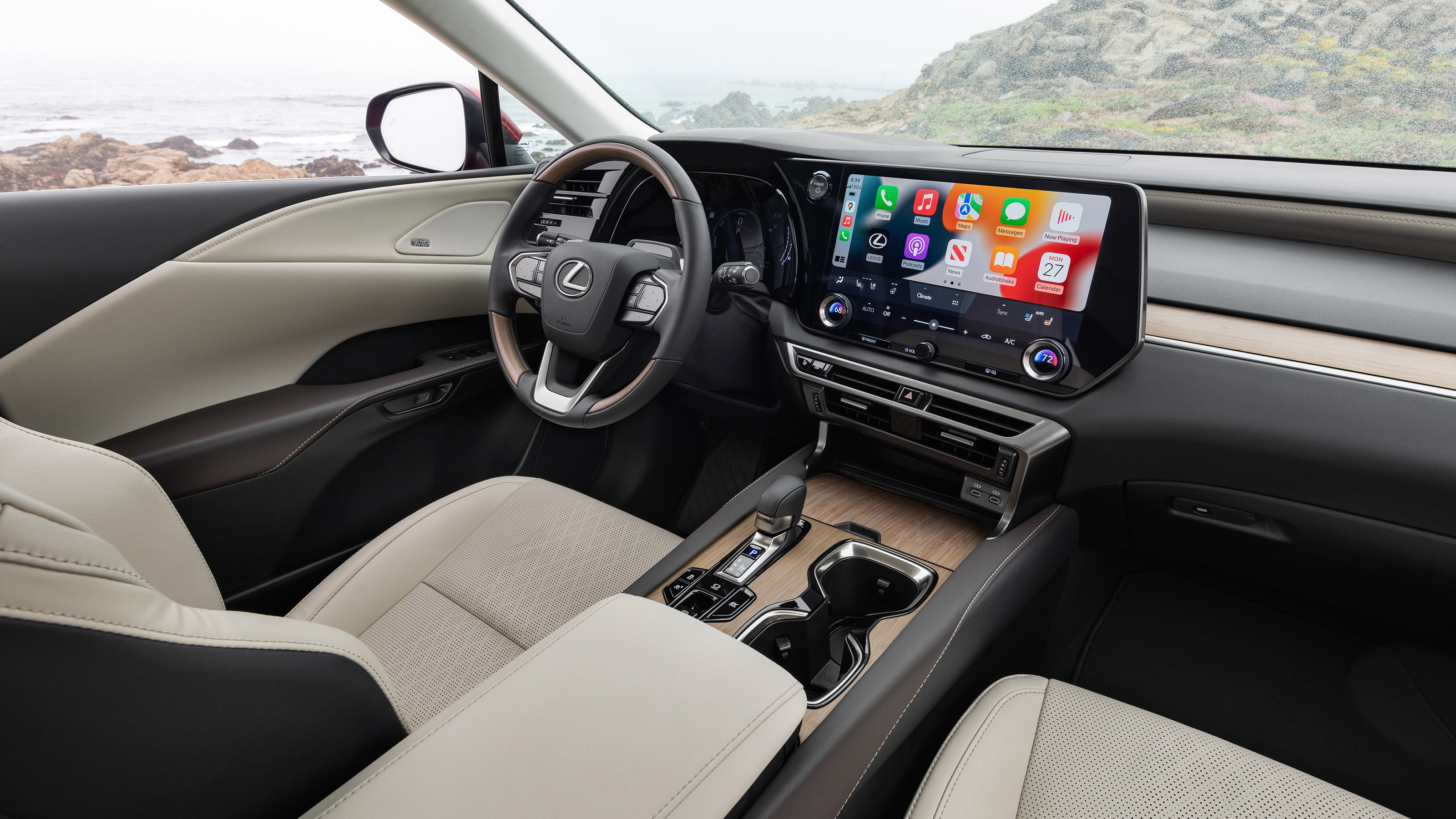 Lexus RX 350h - cabin