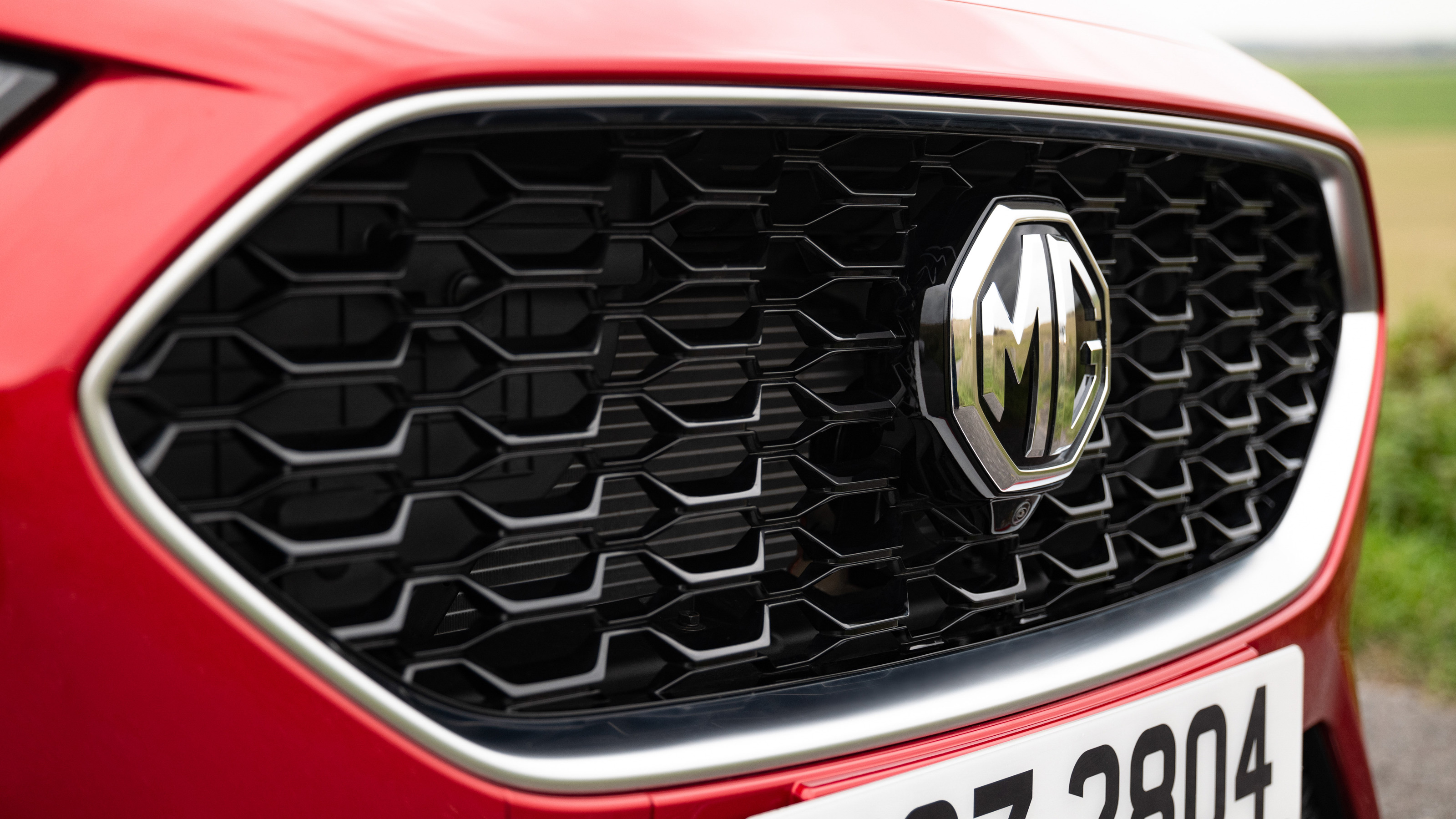 MG ZS - grille with MG badge