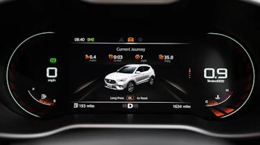 MG ZS - digital driver's display