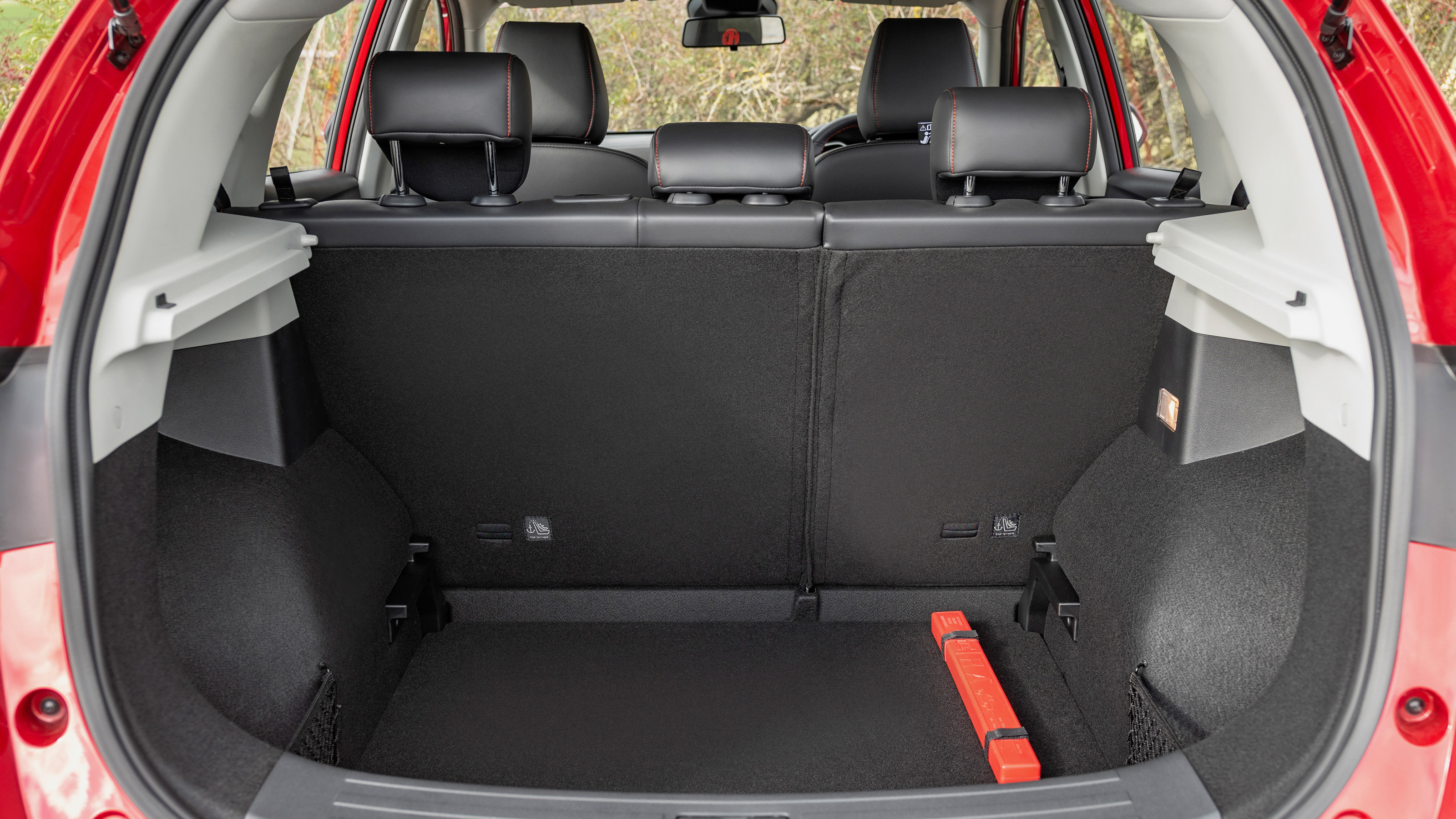 MG ZS - boot