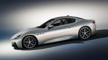 Maserati GranTurismo Modena - side