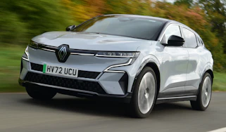 Renault Megane E-Tech - front tracking
