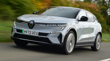 Renault Megane E-Tech - front tracking