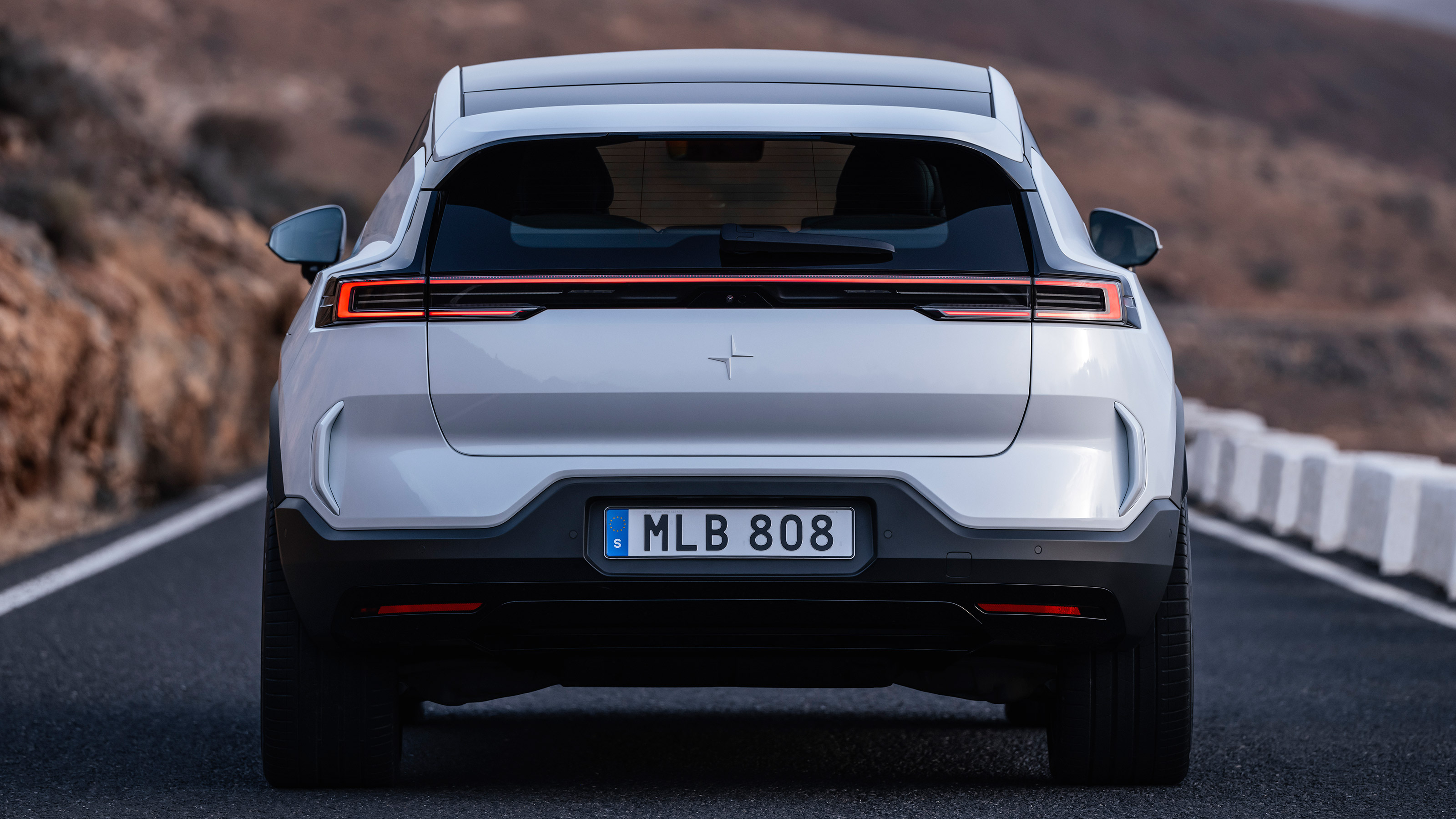 Polestar 3 - full rear