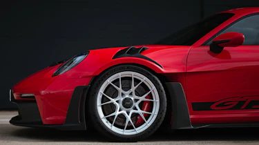 Porsche 911 GT3 RS - front wheel