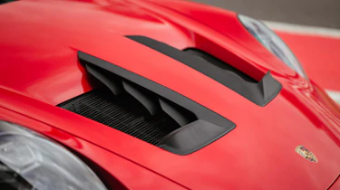 Porsche 911 GT3 RS - bonnet vents
