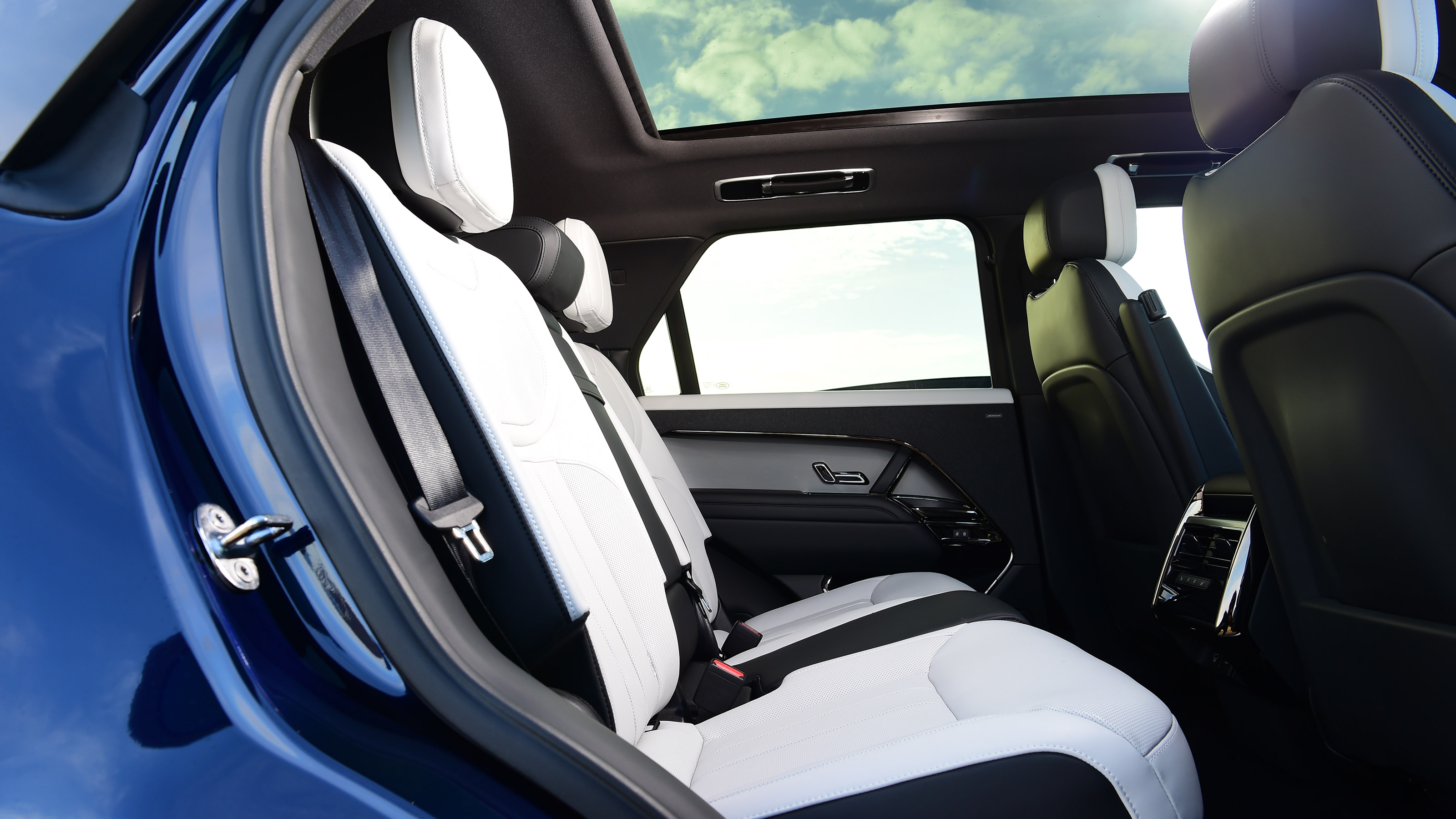 Range Rover Sport - rear seats