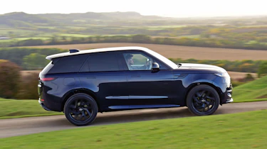 Range Rover Sport - side action