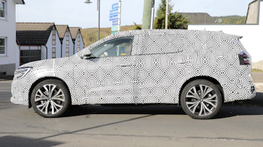 Renault Grand Austral (camouflaged) - side