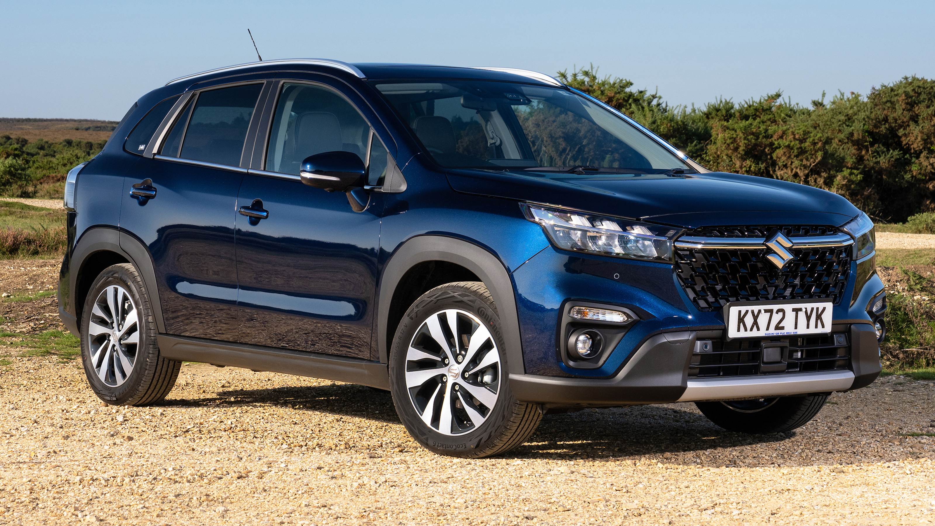 Suzuki S-Cross Hybrid - front