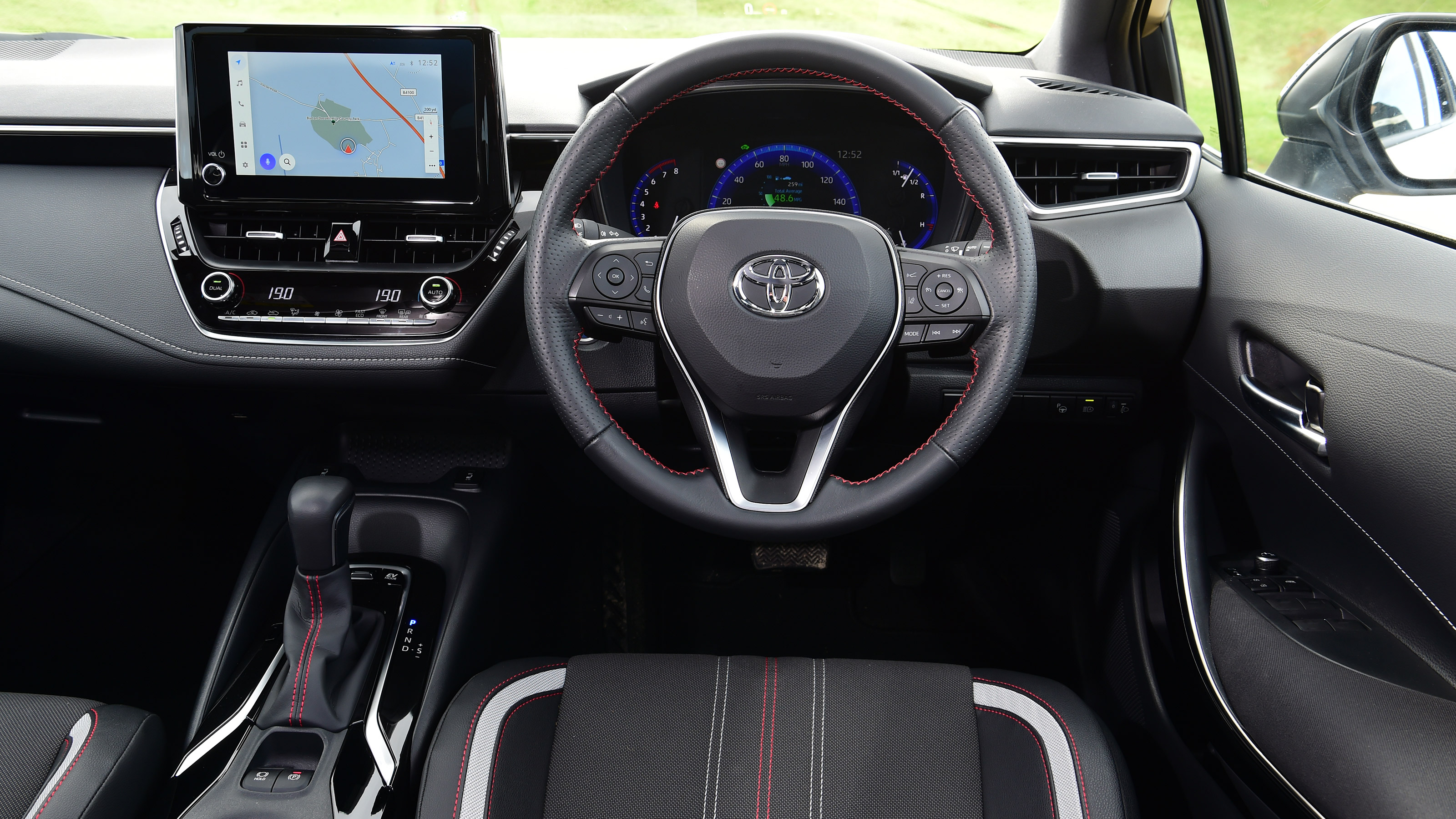 Toyota Corolla GR Sport - dash