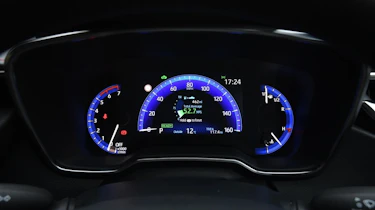 Used Toyota Corolla - dials