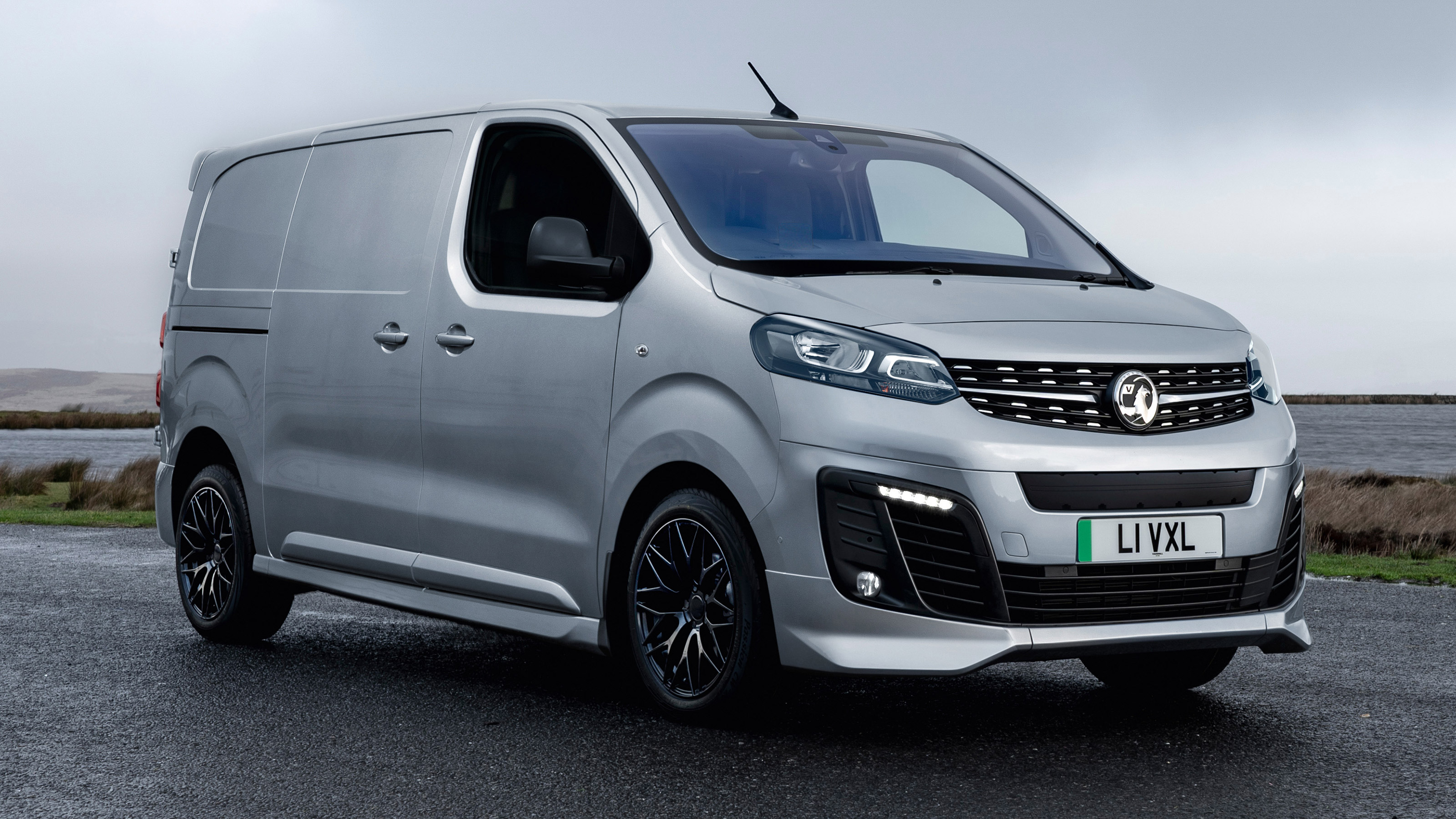 Vauxhall Vivaro GS - front static