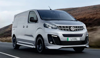 Vauxhall Vivaro GS - front