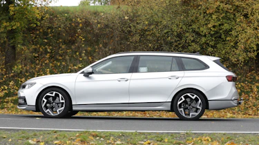 Volkswagen Passat spyshot 4