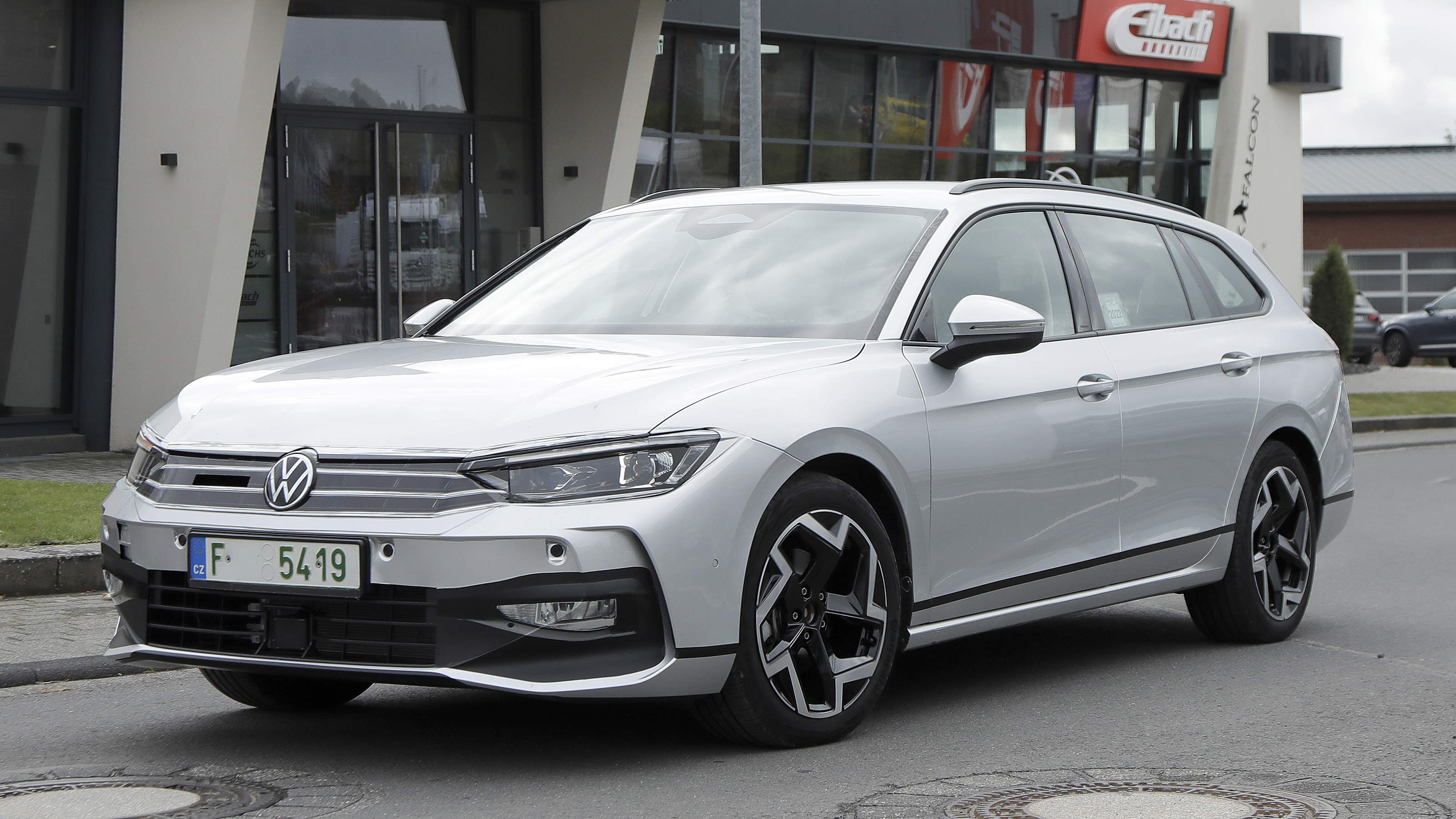 Volkswagen Passat spyshot 8