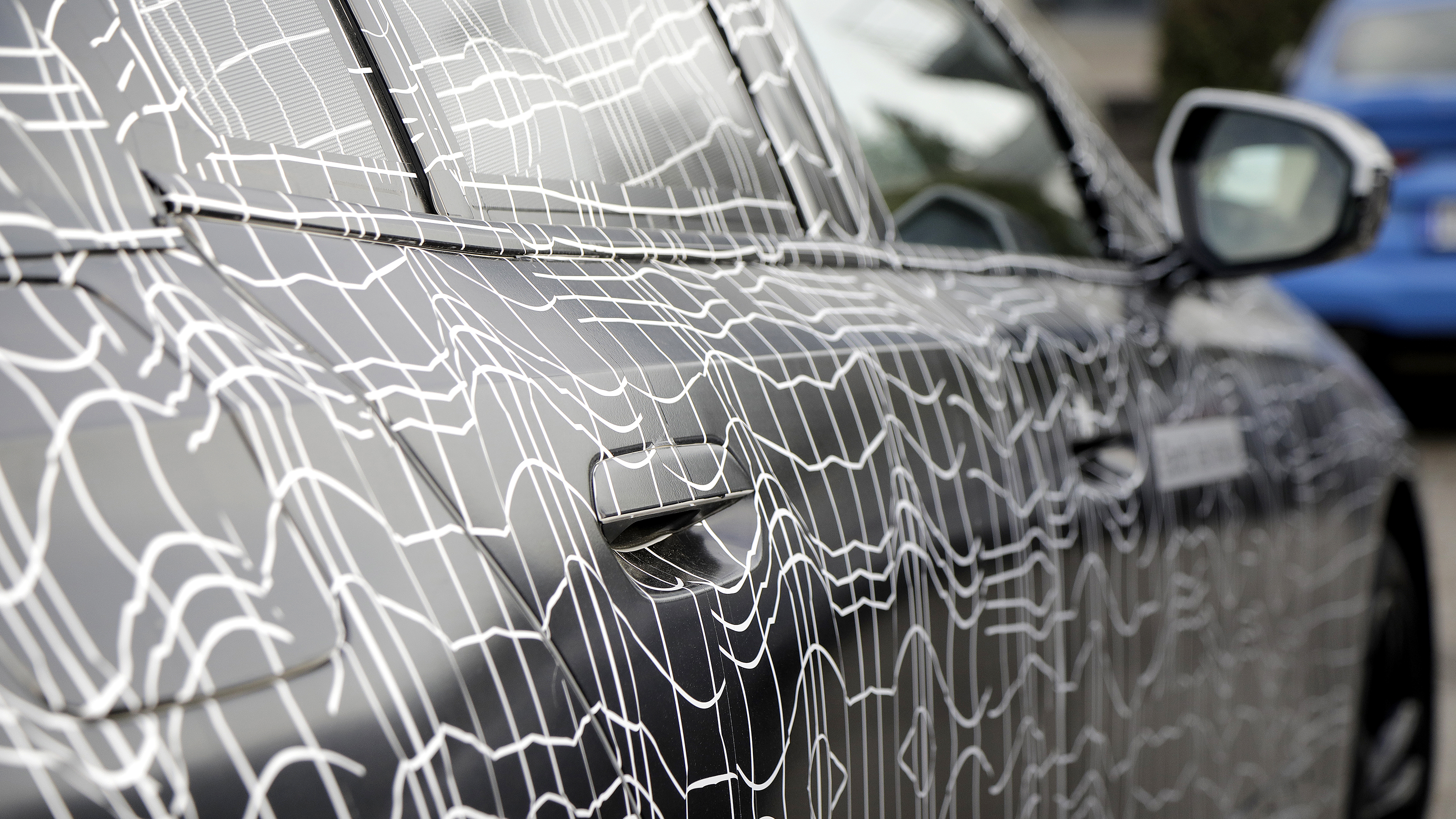 2023 BMW 5 Series (camouflaged) - door handles