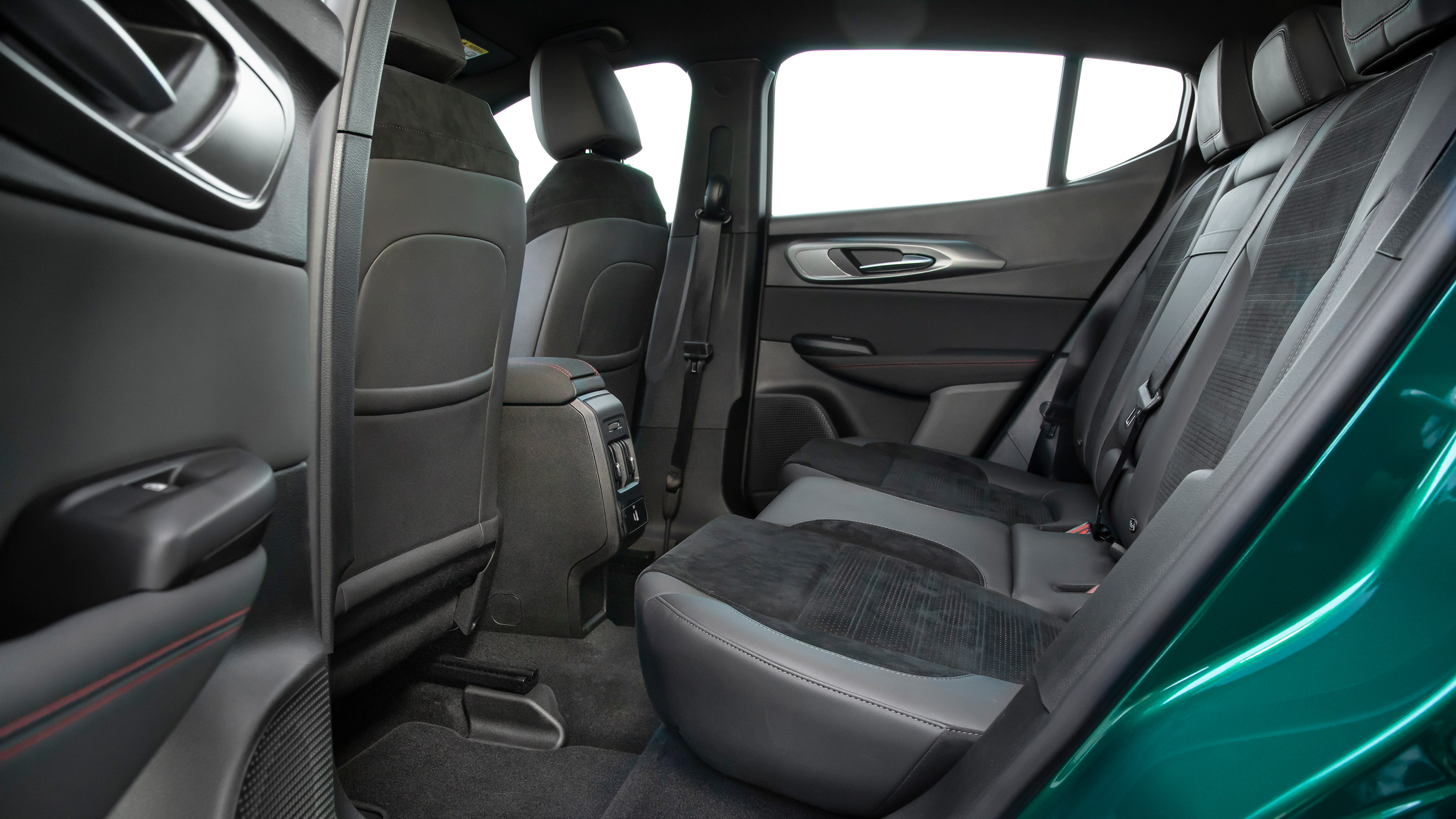 Alfa Romeo Tonale PHEV - rear seats