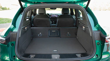 Alfa Romeo Tonale PHEV - boot seats down