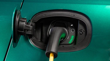 Alfa Romeo Tonale PHEV - charging