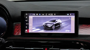 Alfa Romeo Tonale PHEV - screen